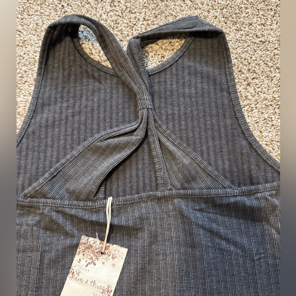 Hem & Thread Gray Ribbed Cut Out Tank Top - Picture 3 of 5